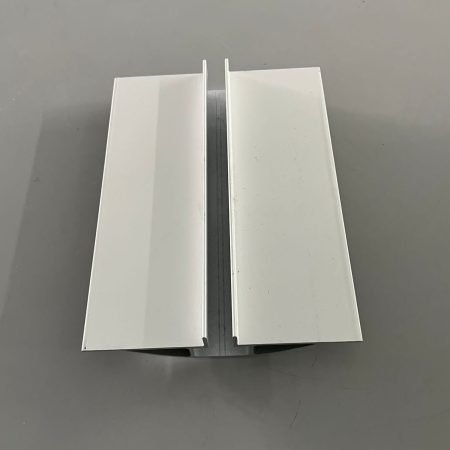 Detalle perfil omega. Perfiles a medida para tus recintos frigoríficos